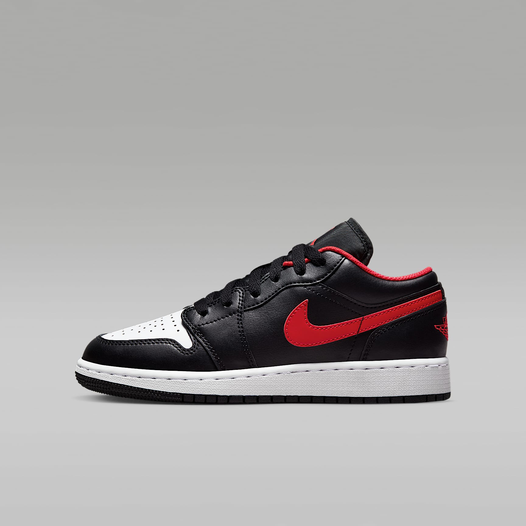 Air Jordan 1 Low Older Kids' Shoes. Nike ID